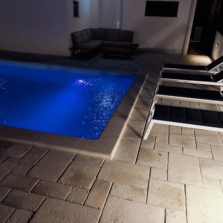 Big Swimming Pool Apartment Monvidal Pula Extérieur photo
