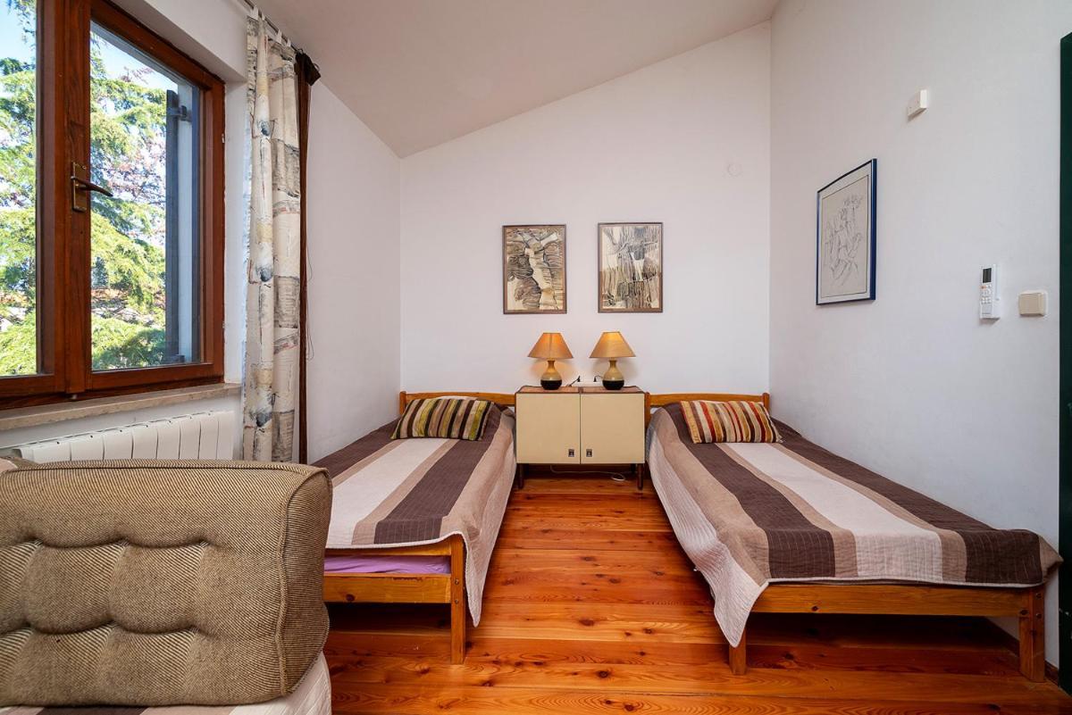 Big Swimming Pool Apartment Monvidal Pula Extérieur photo