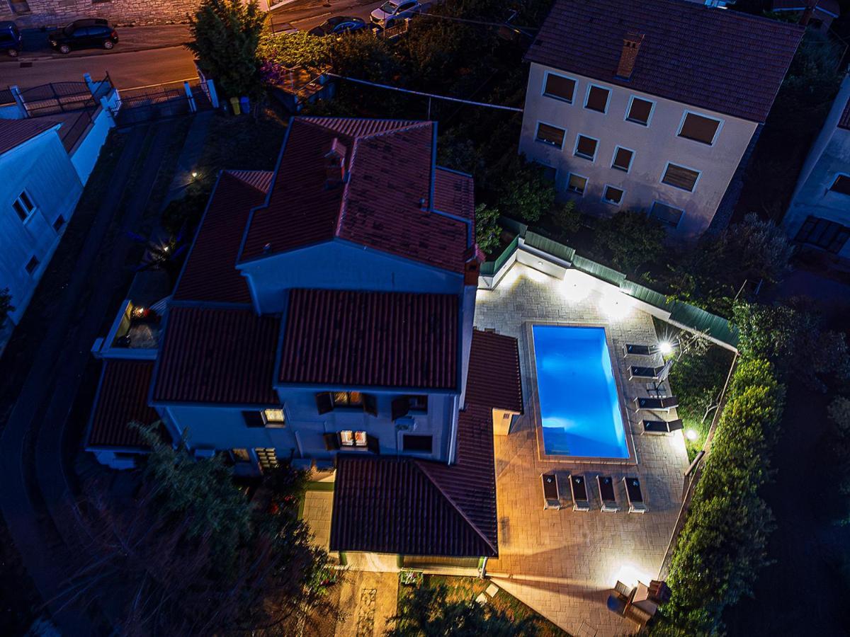 Big Swimming Pool Apartment Monvidal Pula Extérieur photo