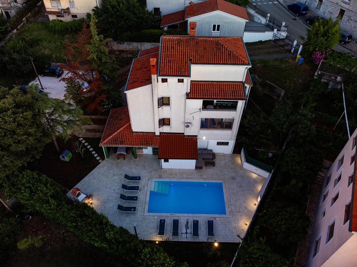 Big Swimming Pool Apartment Monvidal Pula Extérieur photo