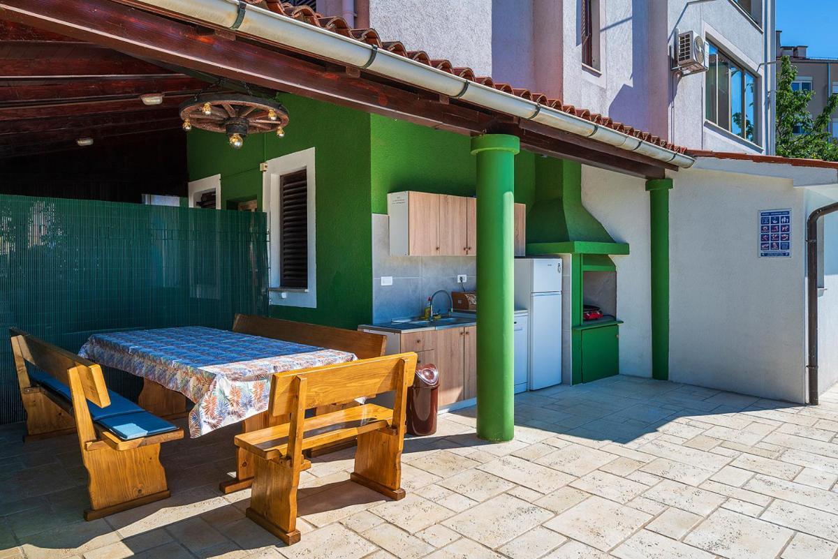 Big Swimming Pool Apartment Monvidal Pula Extérieur photo