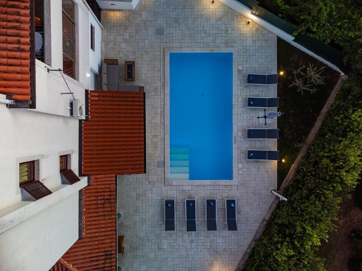 Big Swimming Pool Apartment Monvidal Pula Extérieur photo