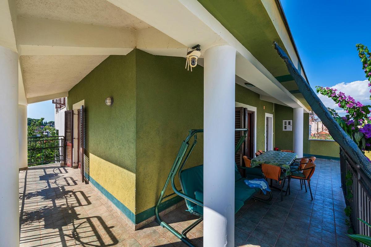 Big Swimming Pool Apartment Monvidal Pula Extérieur photo