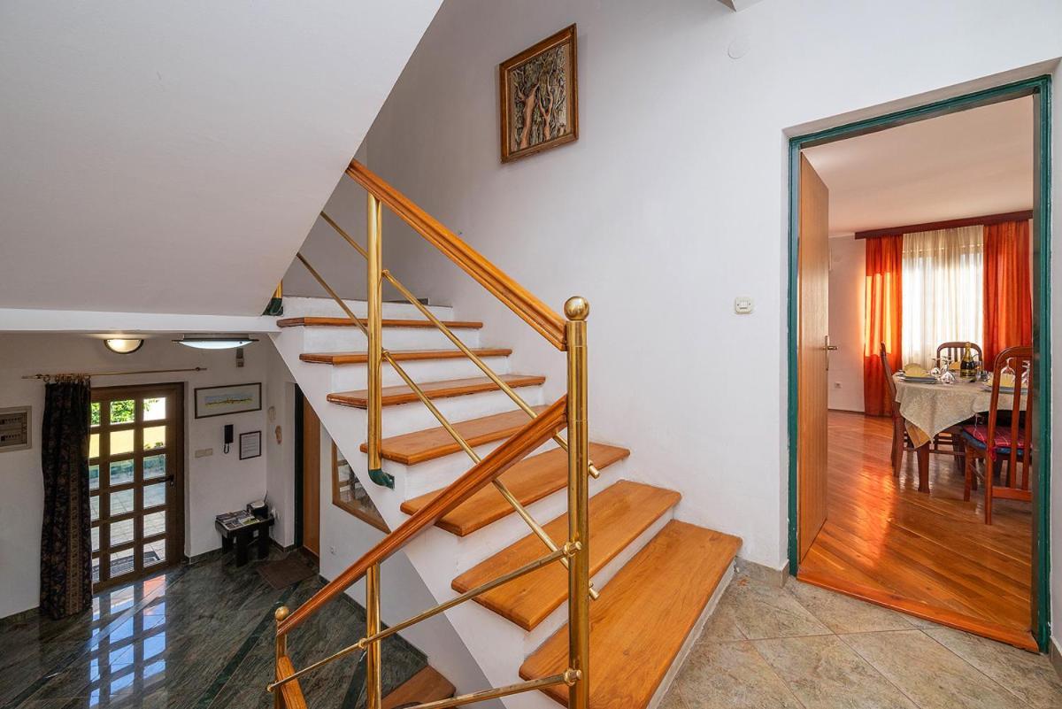 Big Swimming Pool Apartment Monvidal Pula Extérieur photo