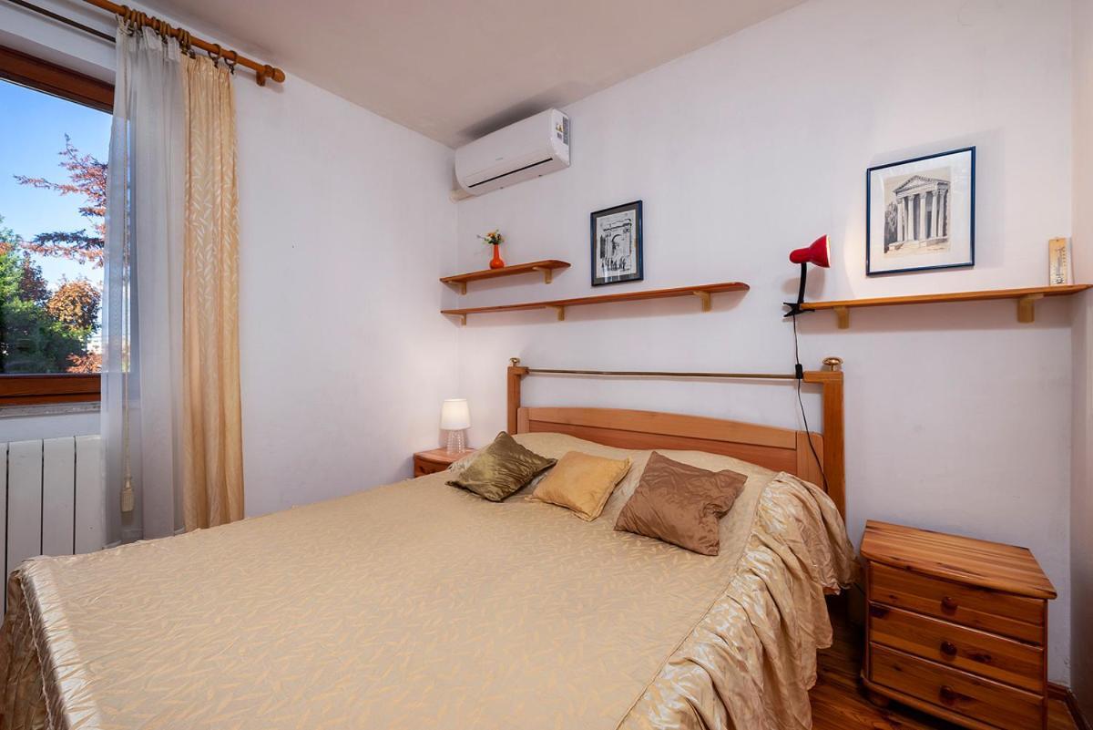 Big Swimming Pool Apartment Monvidal Pula Extérieur photo